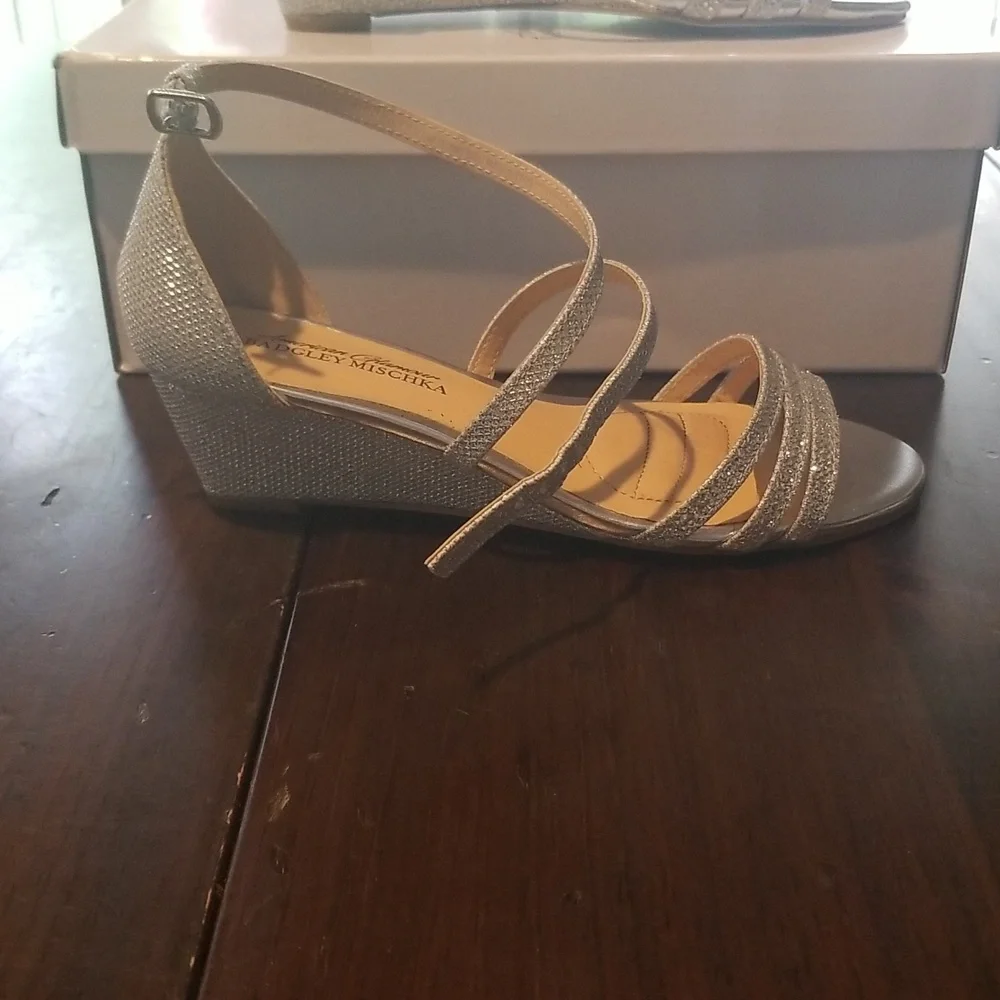 American Glamour Badgley Mischka Women's Silver bedazzled Dress Shoes - Picture 3 of 6